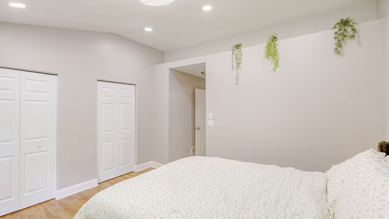 Photo of Bedroom in Bloomingdale