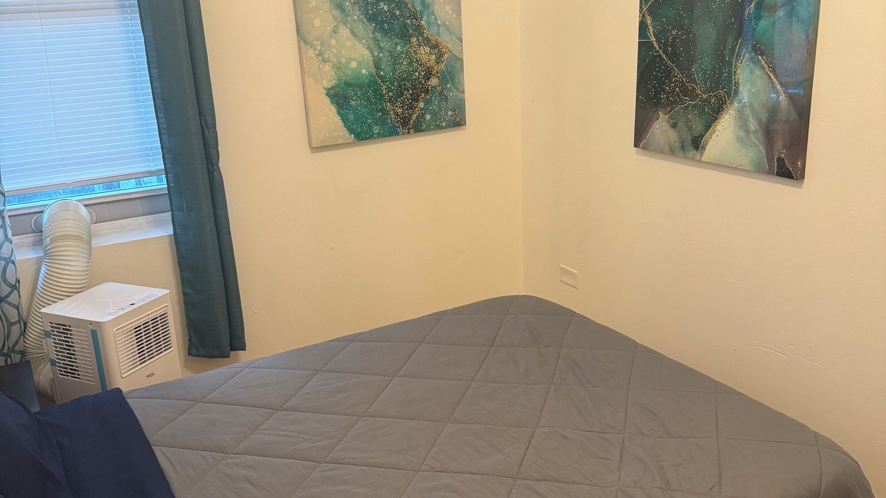 Photo of Bedroom in North Lawndale