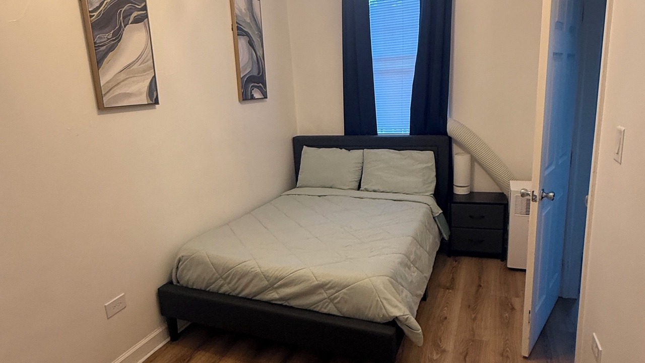 Photo of Bedroom in North Lawndale