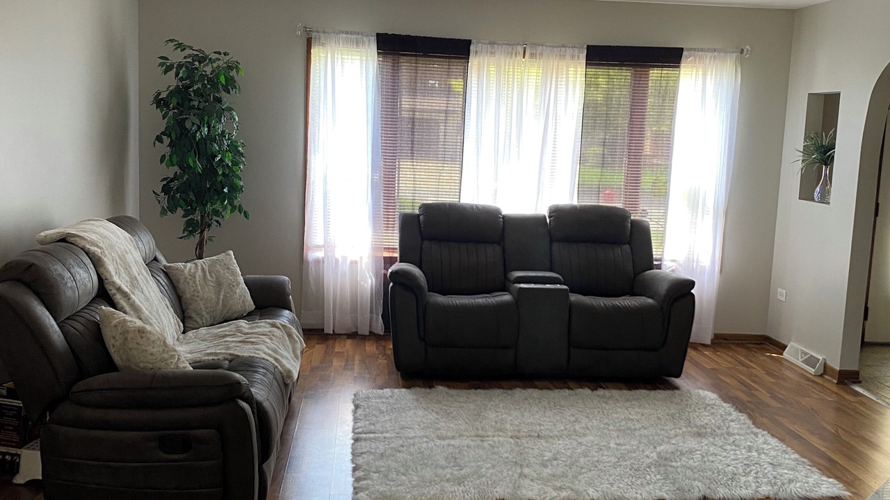 Photo of Livingroom in Lansing