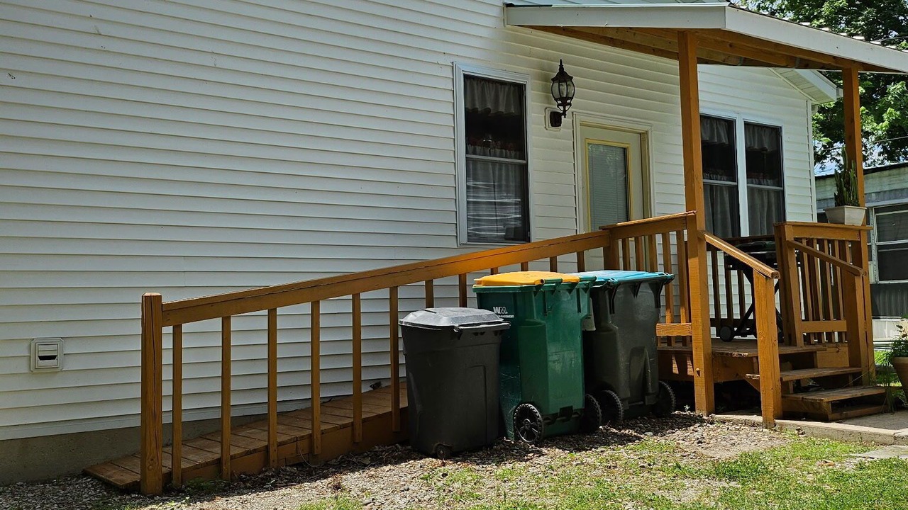 Photo of Outdoor in Carlyle