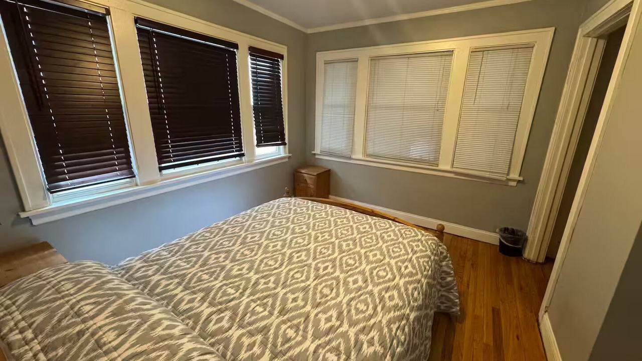 Photo of Bedroom in Chicago Lawn