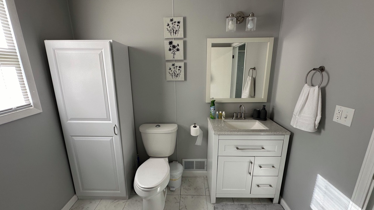 Photo of Bathroom in East Hazel Crest