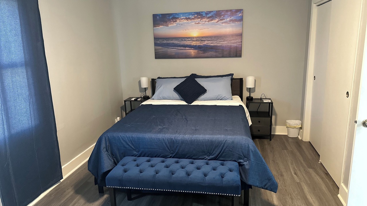 Photo of Bedroom in East Hazel Crest