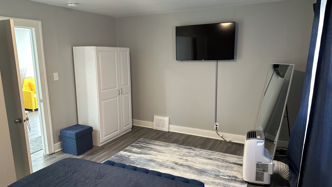 Photo of Bedroom in East Hazel Crest