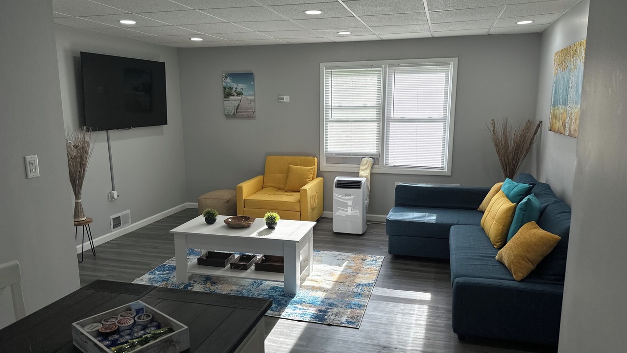 Photo of Livingroom in East Hazel Crest
