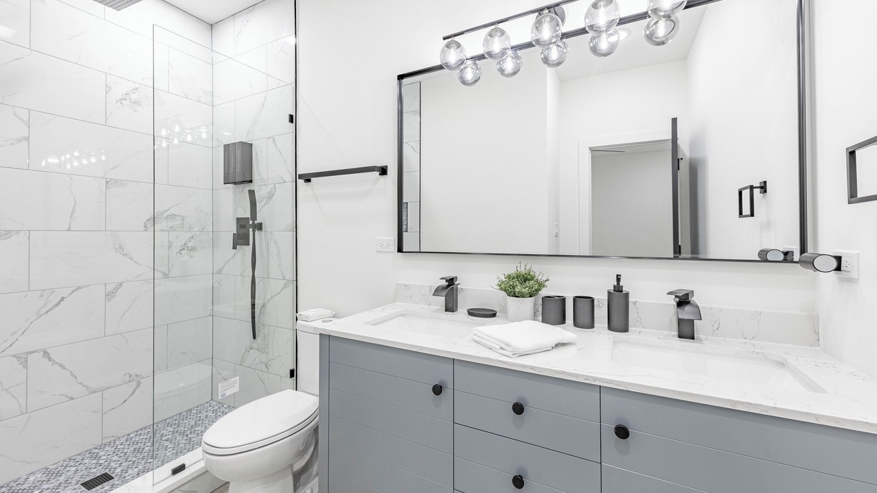 Photo of Bathroom in Washington Park