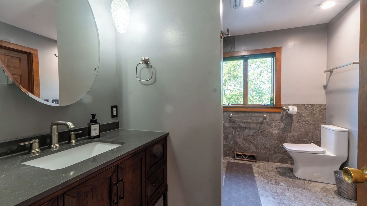 Photo of Bathroom in Graymont