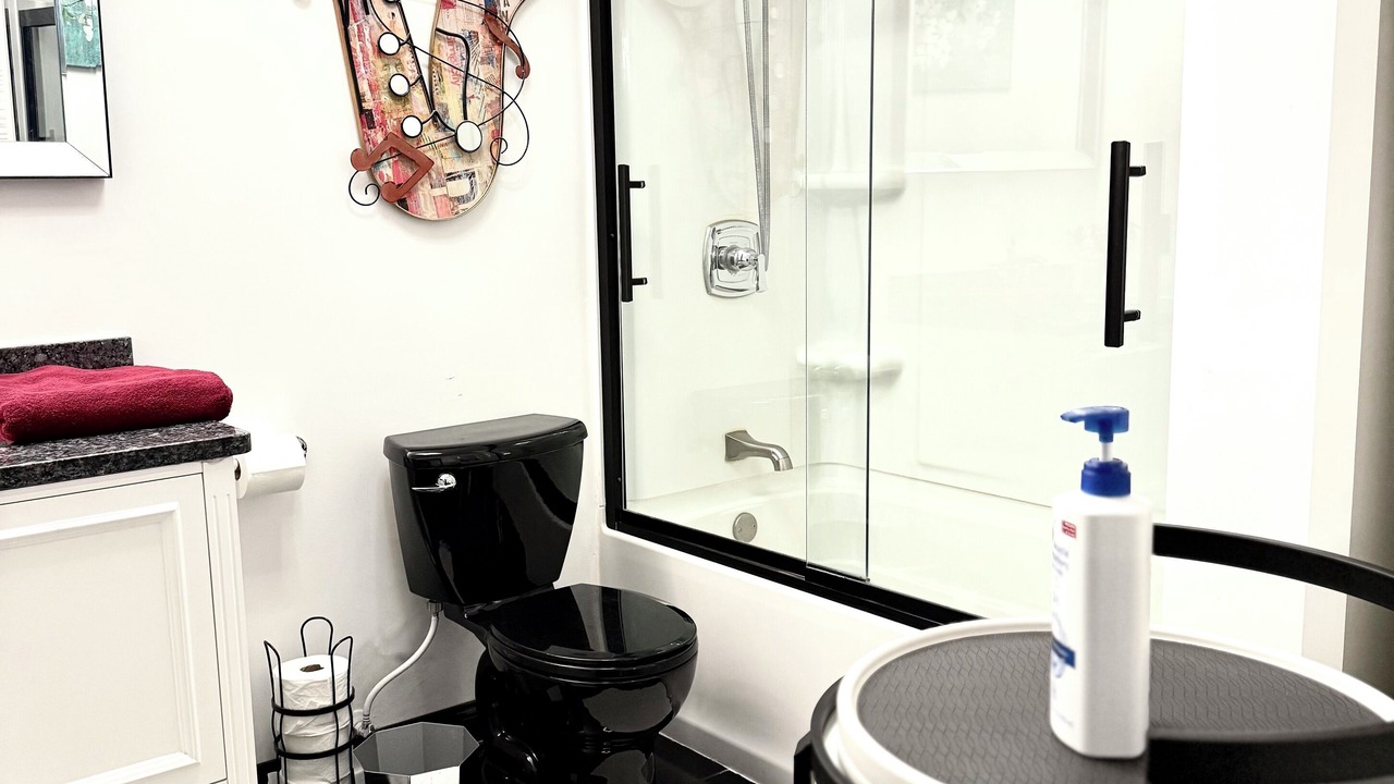 Photo of Bathroom in Yorkville