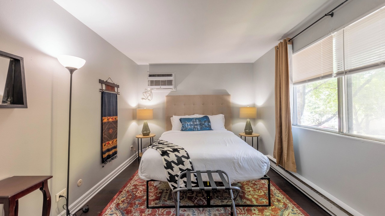 Photo of Bedroom in Forest Park