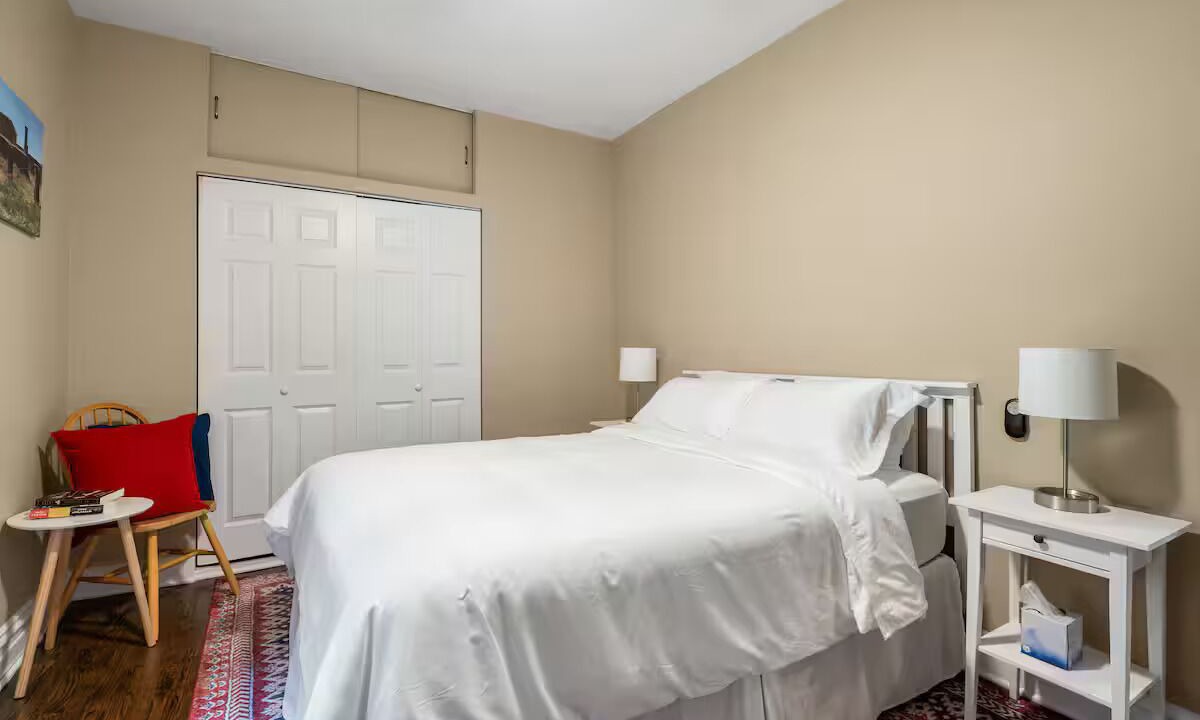 Photo of Bedroom in Edgewater