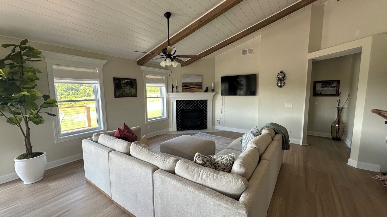 Photo of Livingroom in The Galena Territory