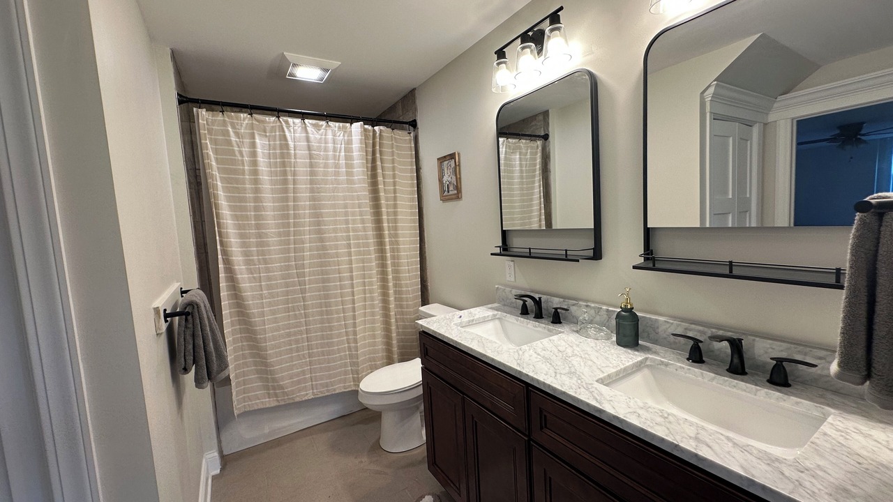 Photo of Bathroom in The Galena Territory