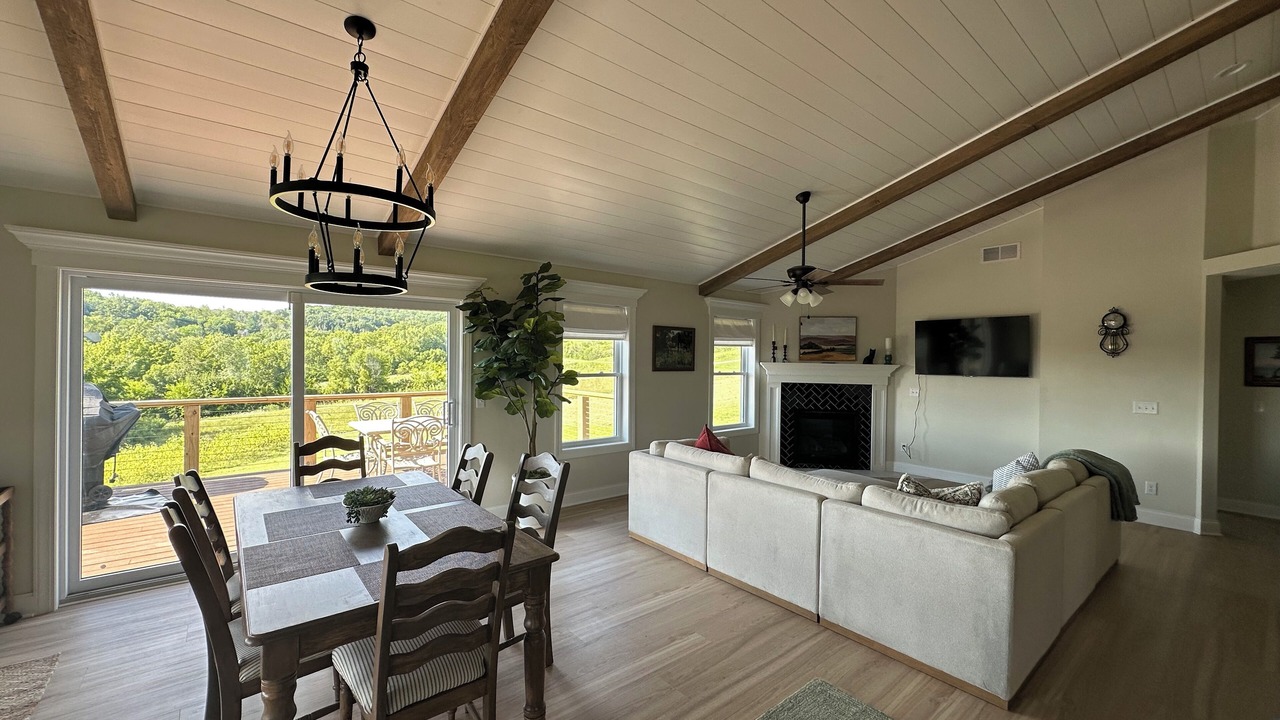 Photo of Livingroom in The Galena Territory