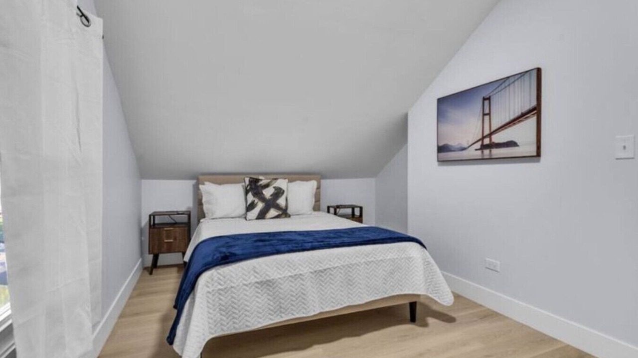 Photo of Bedroom in Channel Lake