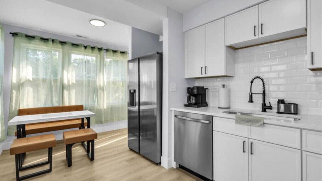 Photo of Kitchen in Channel Lake