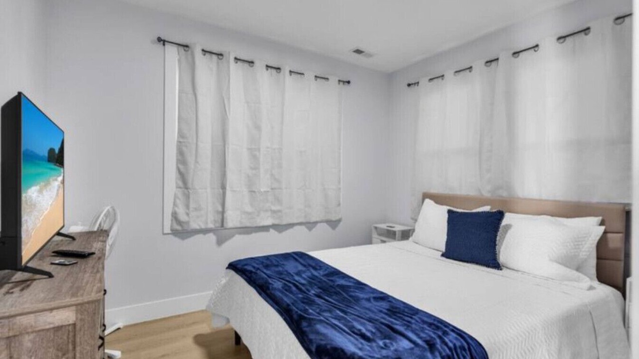 Photo of Bedroom in Channel Lake
