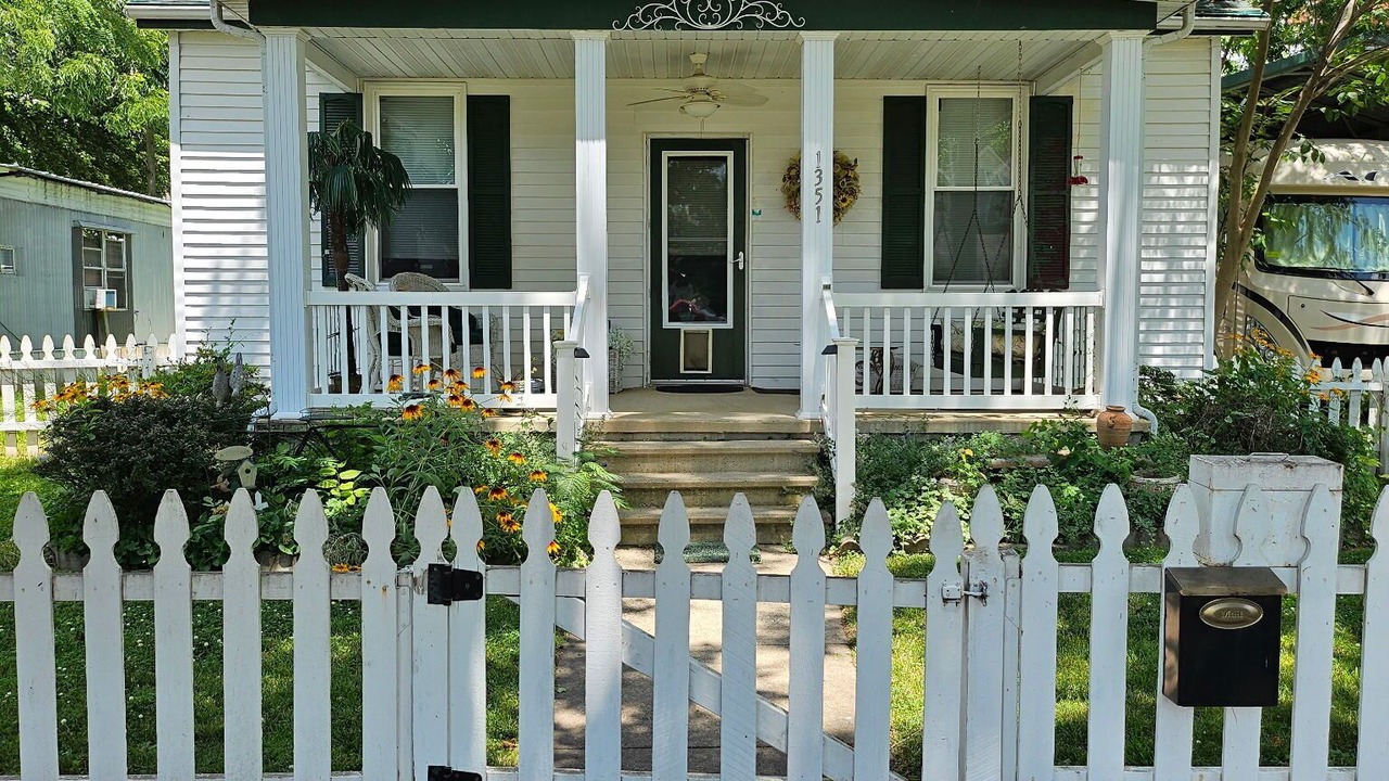 Photo of Outdoor in Carlyle