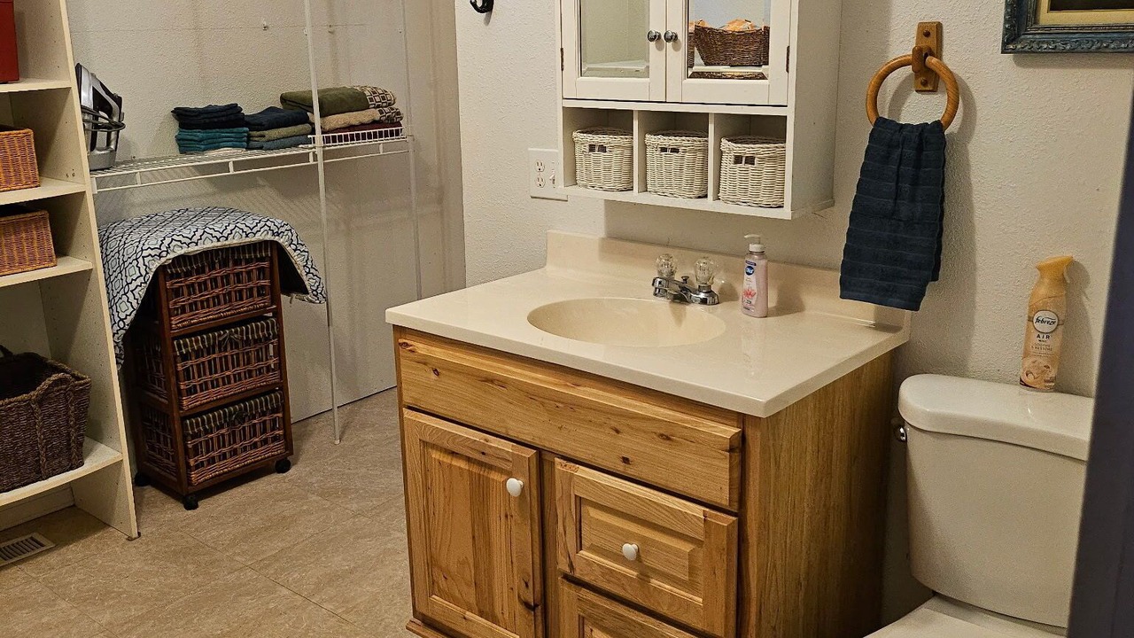 Photo of Bathroom in Carlyle