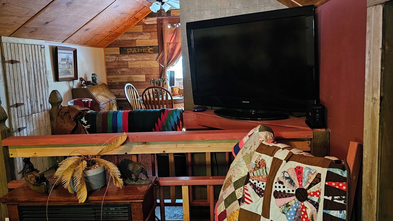 Photo of Livingroom in Carlyle