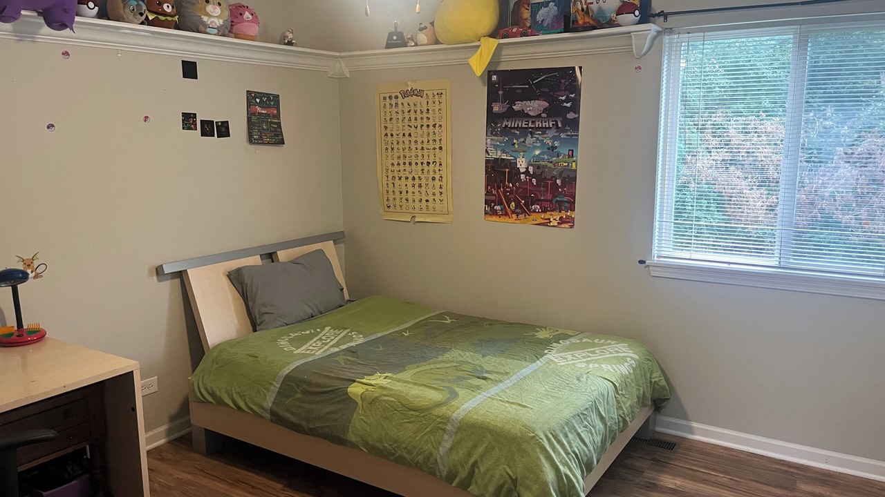 Photo of Bedroom in Lake in the Hills