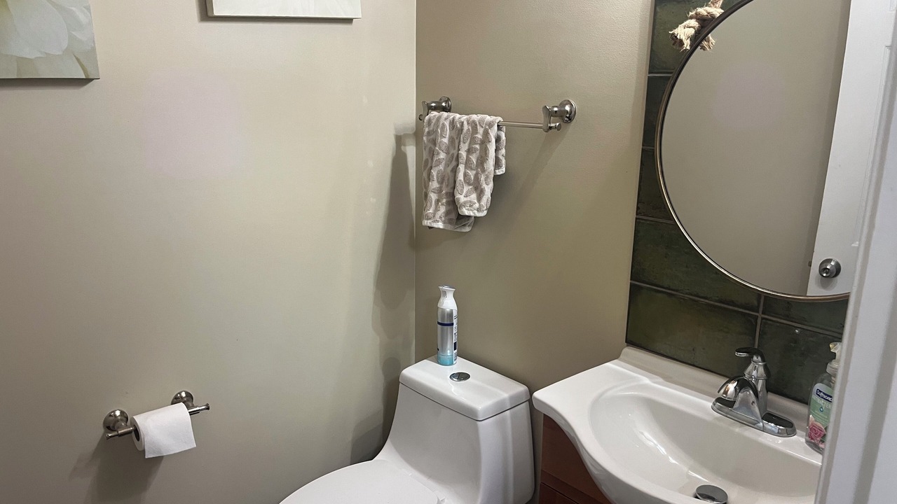 Photo of Bathroom in Lake in the Hills