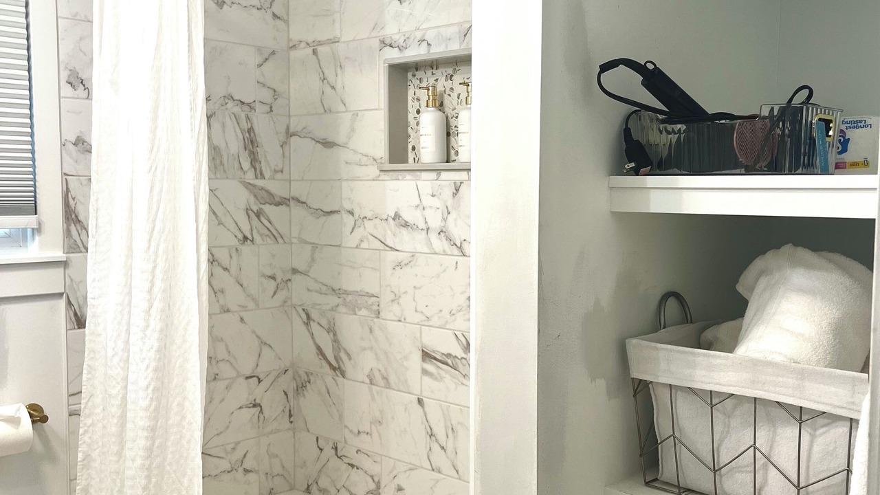 Photo of Bathroom in Des Plaines