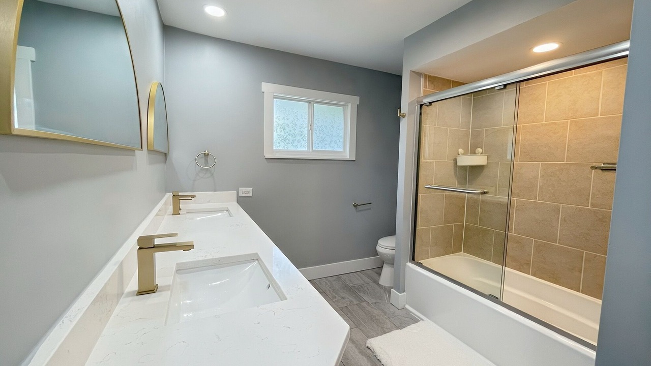Photo of Bathroom in Forestview