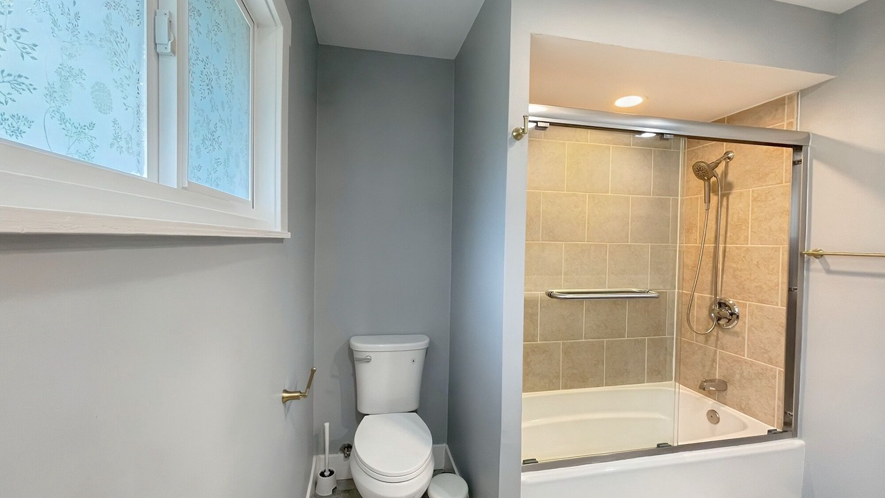 Photo of Bathroom in Forestview