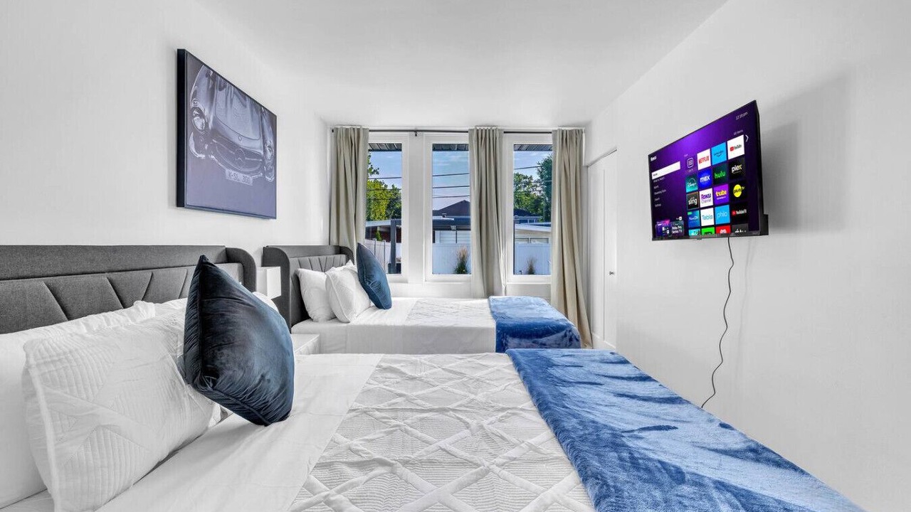 Photo of Bedroom in Elmhurst