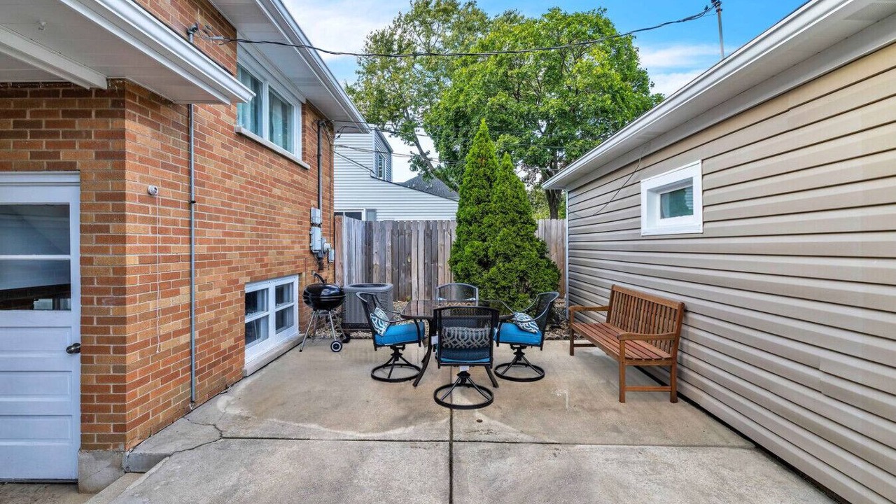 Photo of Outdoor in Elmhurst