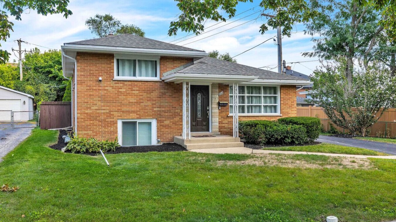 Photo of Outdoor in Elmhurst