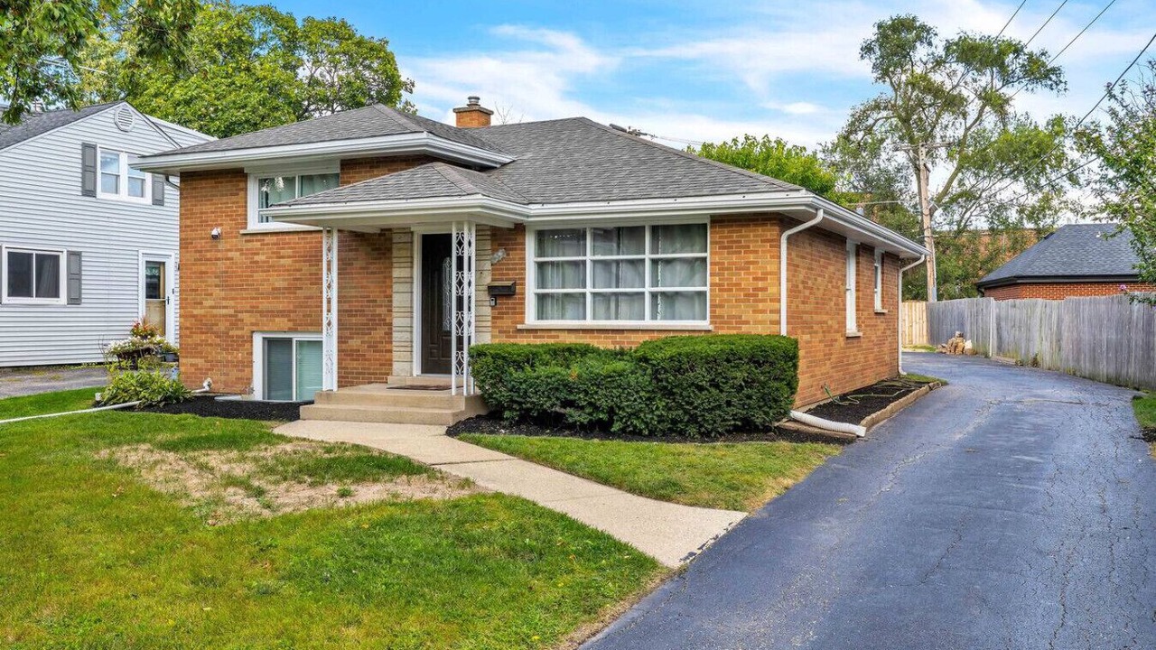 Photo of Outdoor in Elmhurst
