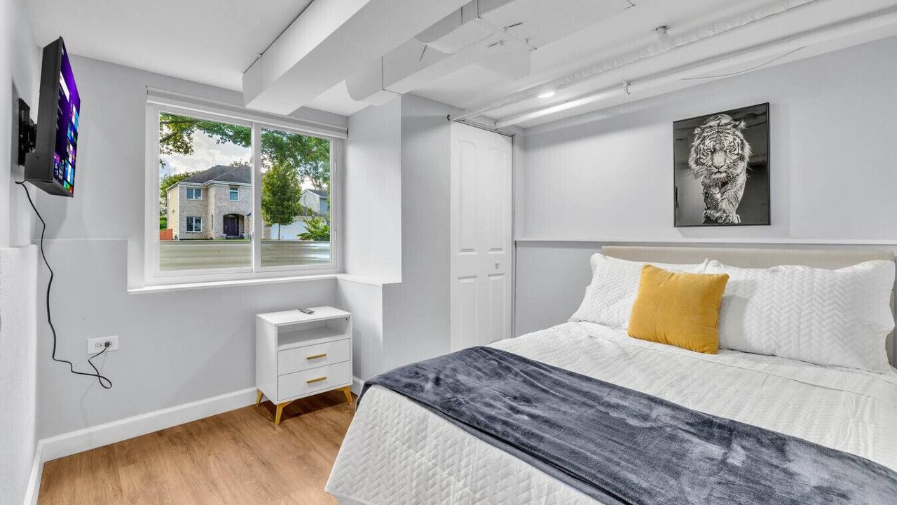 Photo of Bedroom in Elmhurst