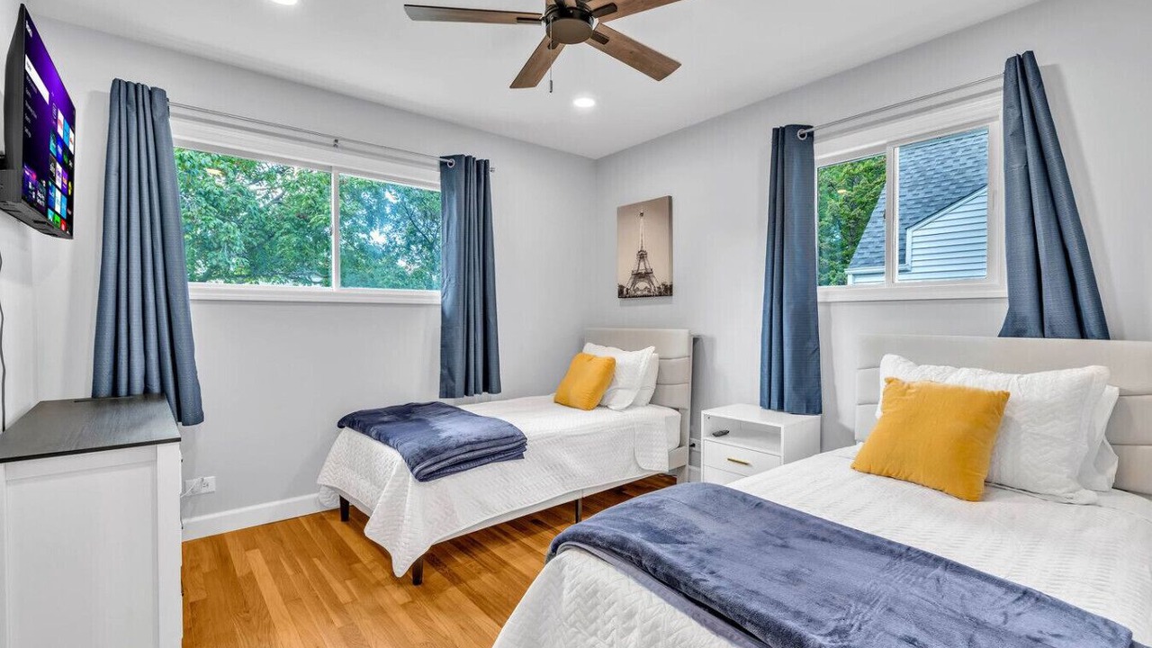 Photo of Bedroom in Elmhurst