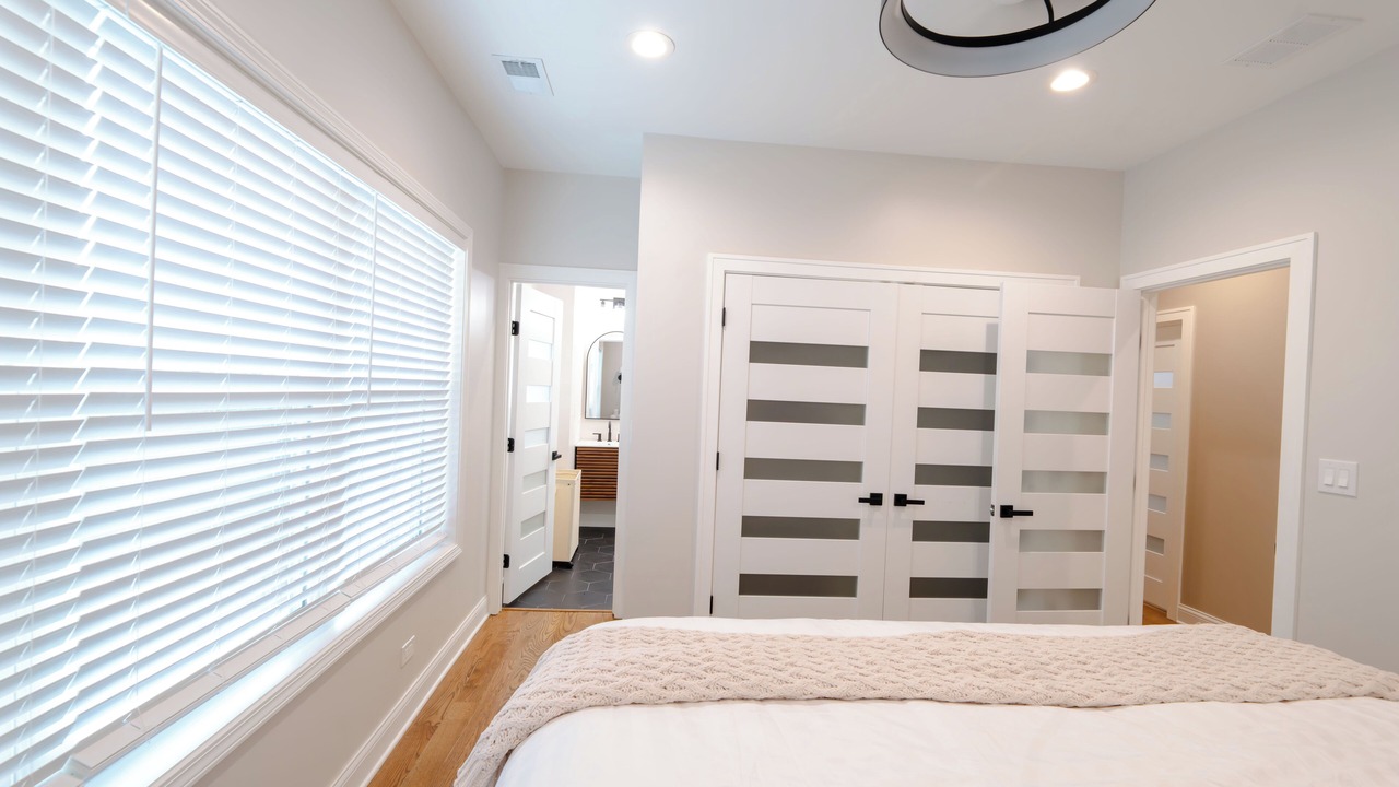 Photo of Bedroom in Rogers Park