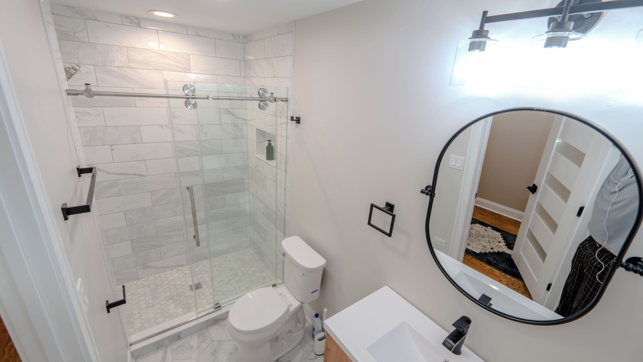 Photo of Bathroom in Rogers Park