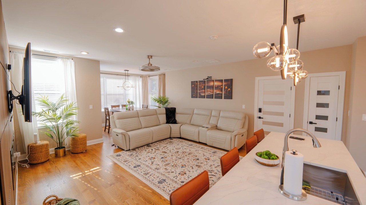Photo of Livingroom in Rogers Park