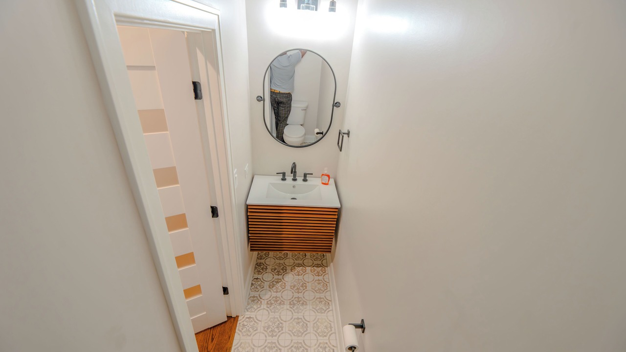 Photo of Bathroom in Rogers Park