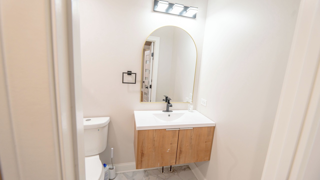 Photo of Bathroom in Rogers Park