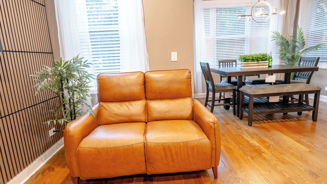 Photo of Livingroom in Rogers Park