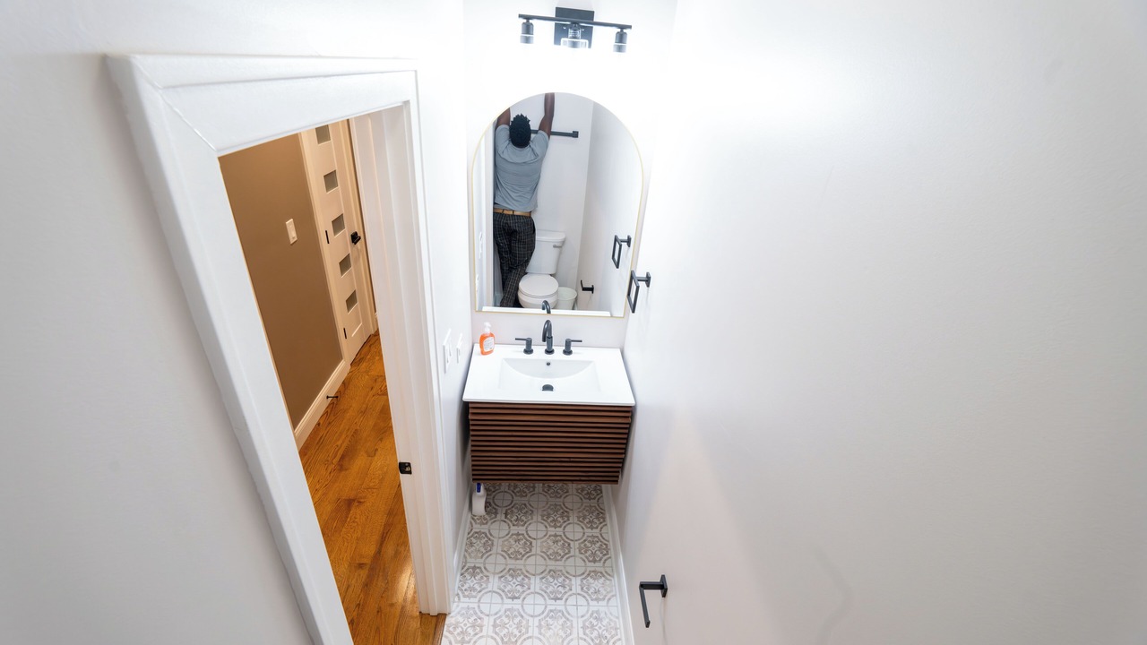 Photo of Bathroom in Rogers Park