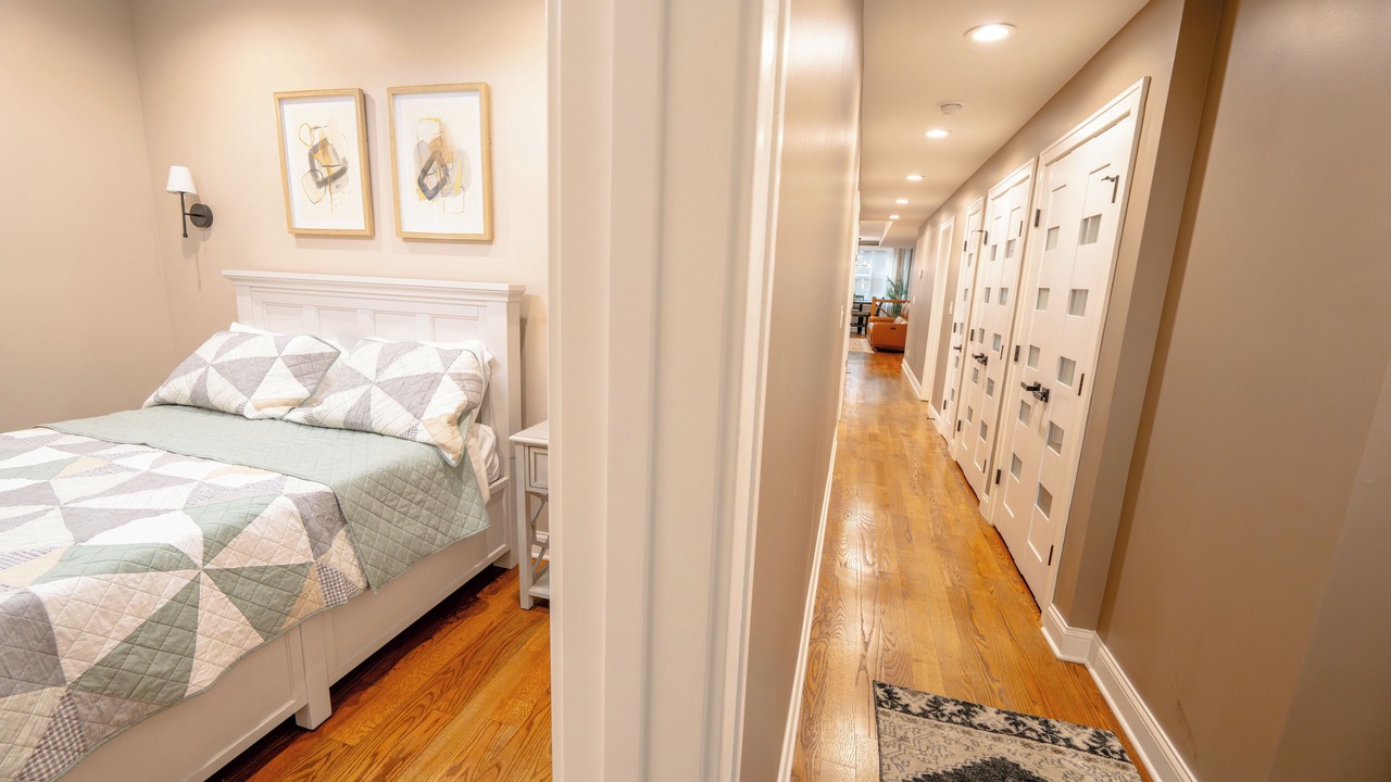 Photo of Bedroom in Rogers Park