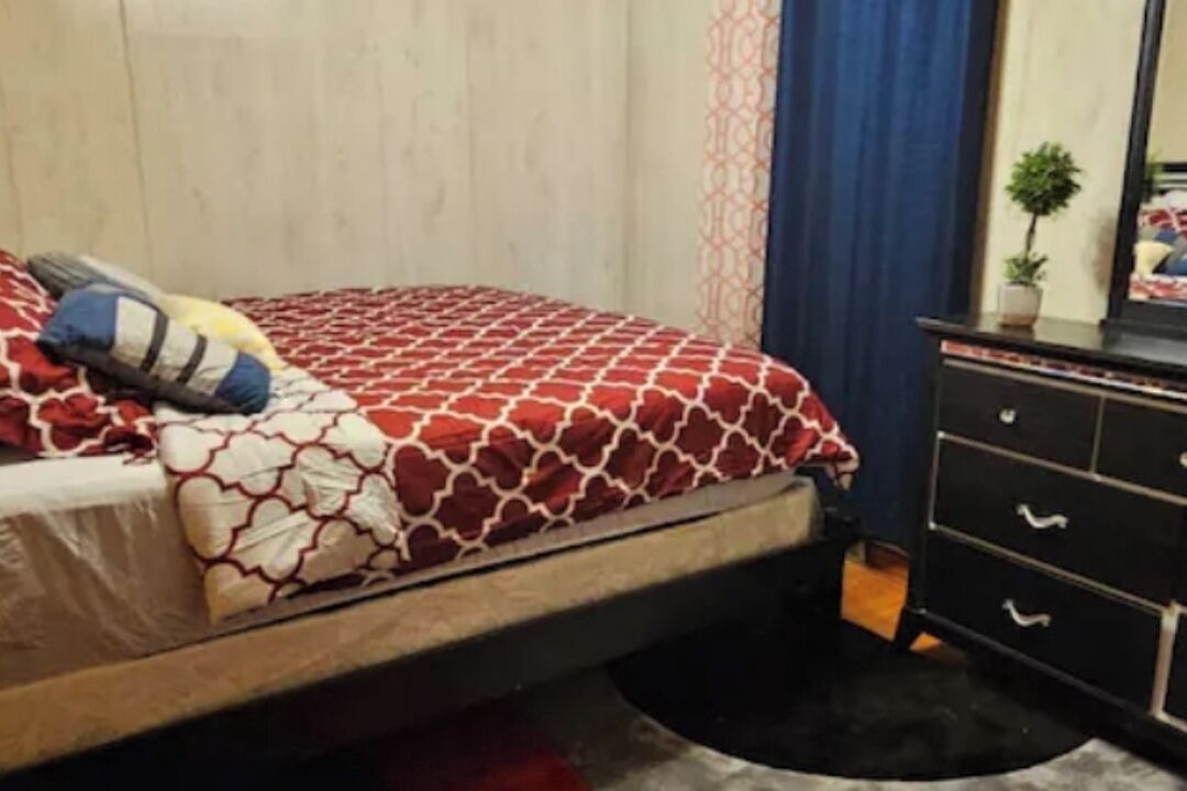 Photo of Bedroom in South Chicago Heights