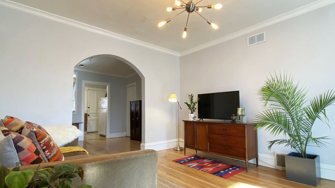 Photo of Livingroom in Edgewater