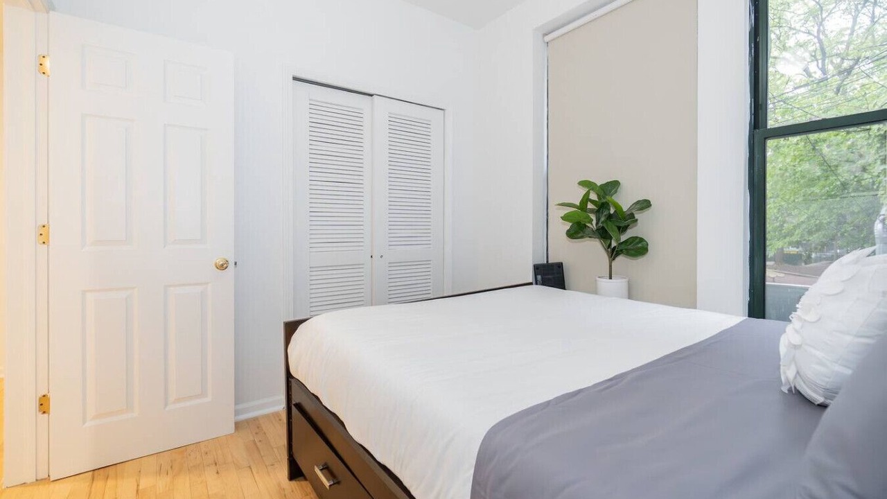 Photo of Bedroom in Park West
