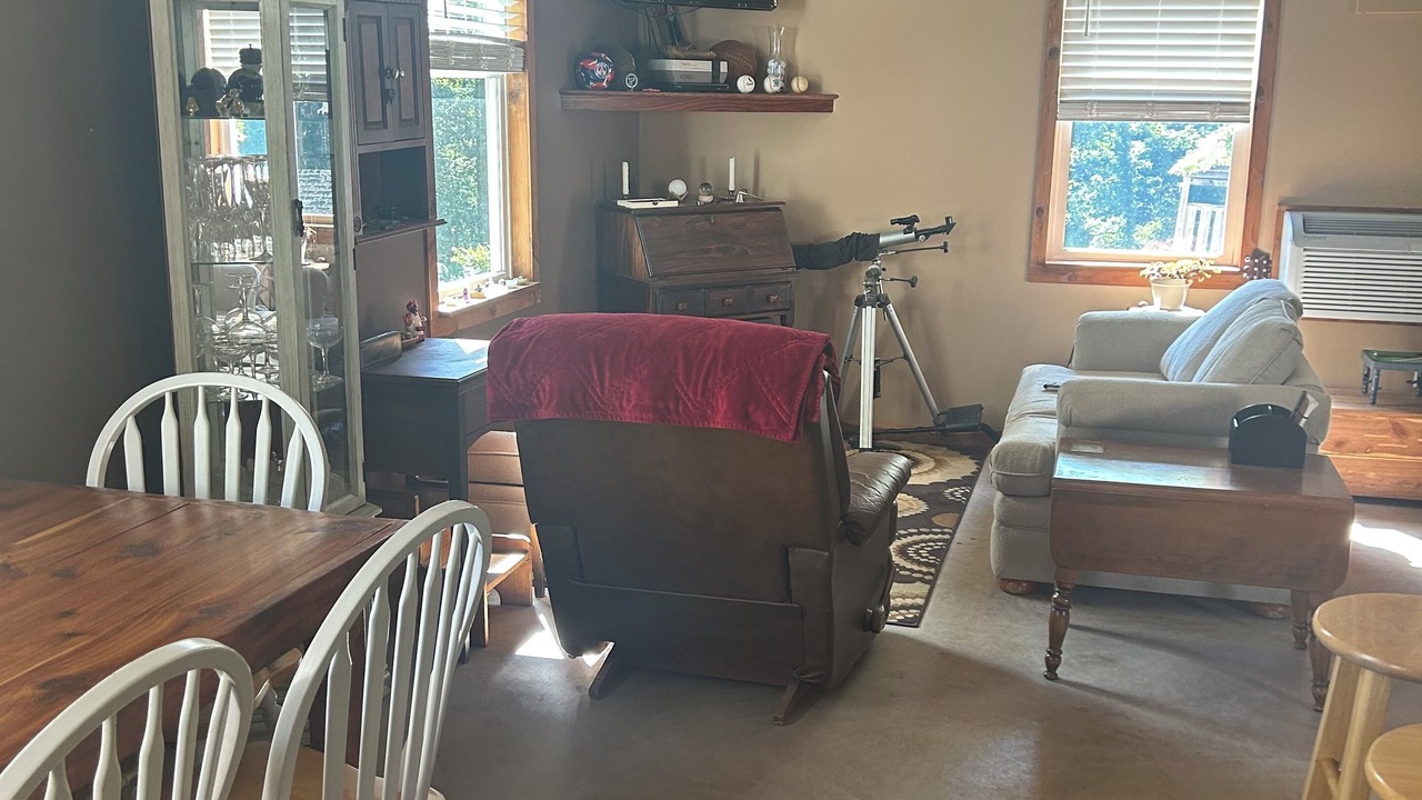 Photo of Livingroom in Fowler