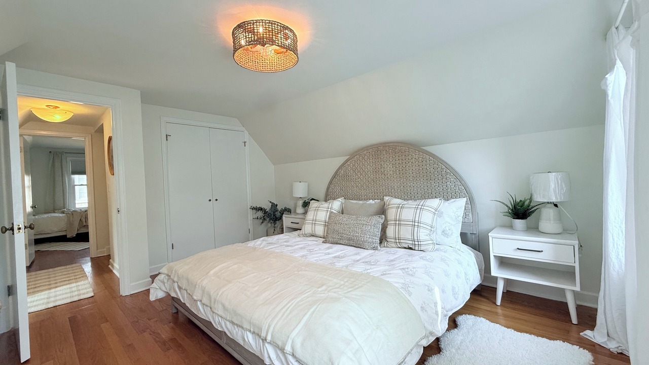 Photo of Bedroom in Arlington Heights