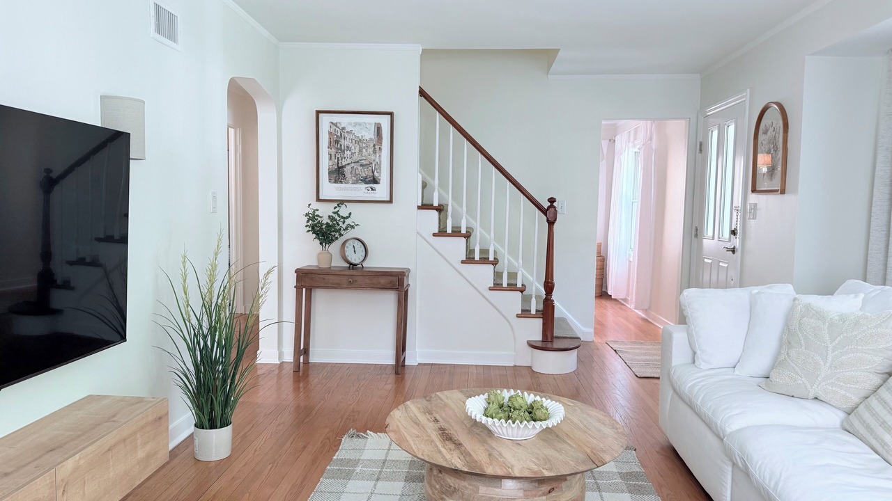 Photo of Livingroom in Arlington Heights