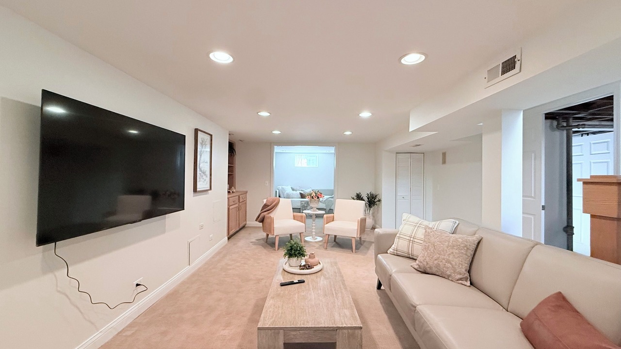 Photo of Livingroom in Arlington Heights